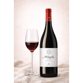 Mikaela,  Aurelia Garcia