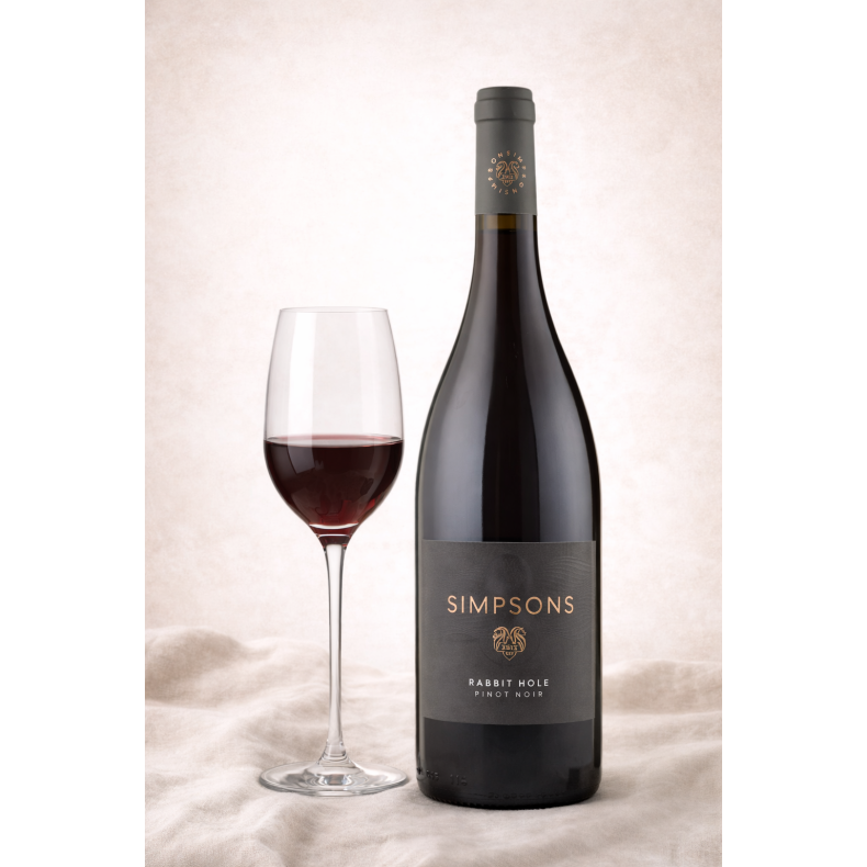 Simpsons Wine Estate, "Rabbit Hole" Pinot Noir R�dvin 2023
